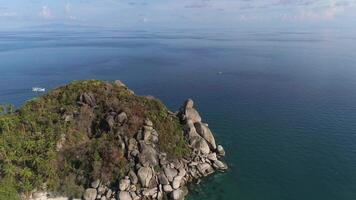 aérien périple au dessus tropical lagune à liberté plage video