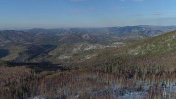 montaña paisaje en Siberia video