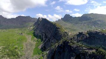 Explore the Majestic Beauty of Mountains video