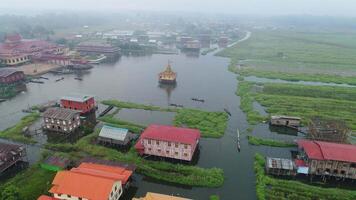 aéreo Visão do Mianmar inle lago video