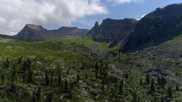 aérien vue de été montagnes video