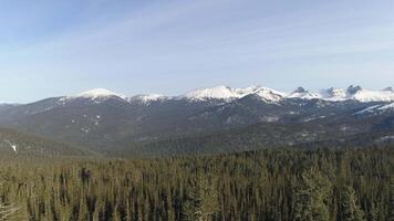 aérien Montagne paysage dans Sibérie video