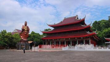 semarang, 4 4 marzo 2023 - sam caca kong templo en semarang en central Java en Indonesia. klenteng sam caca kong, parte superior turista destino en semarang Indonesia foto