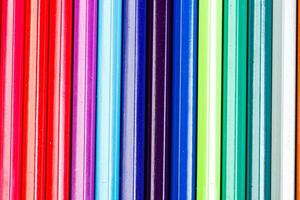 macro multicolor lapices en un blanco antecedentes foto