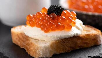 ai generado un pedazo de un pan con caviar y crema foto