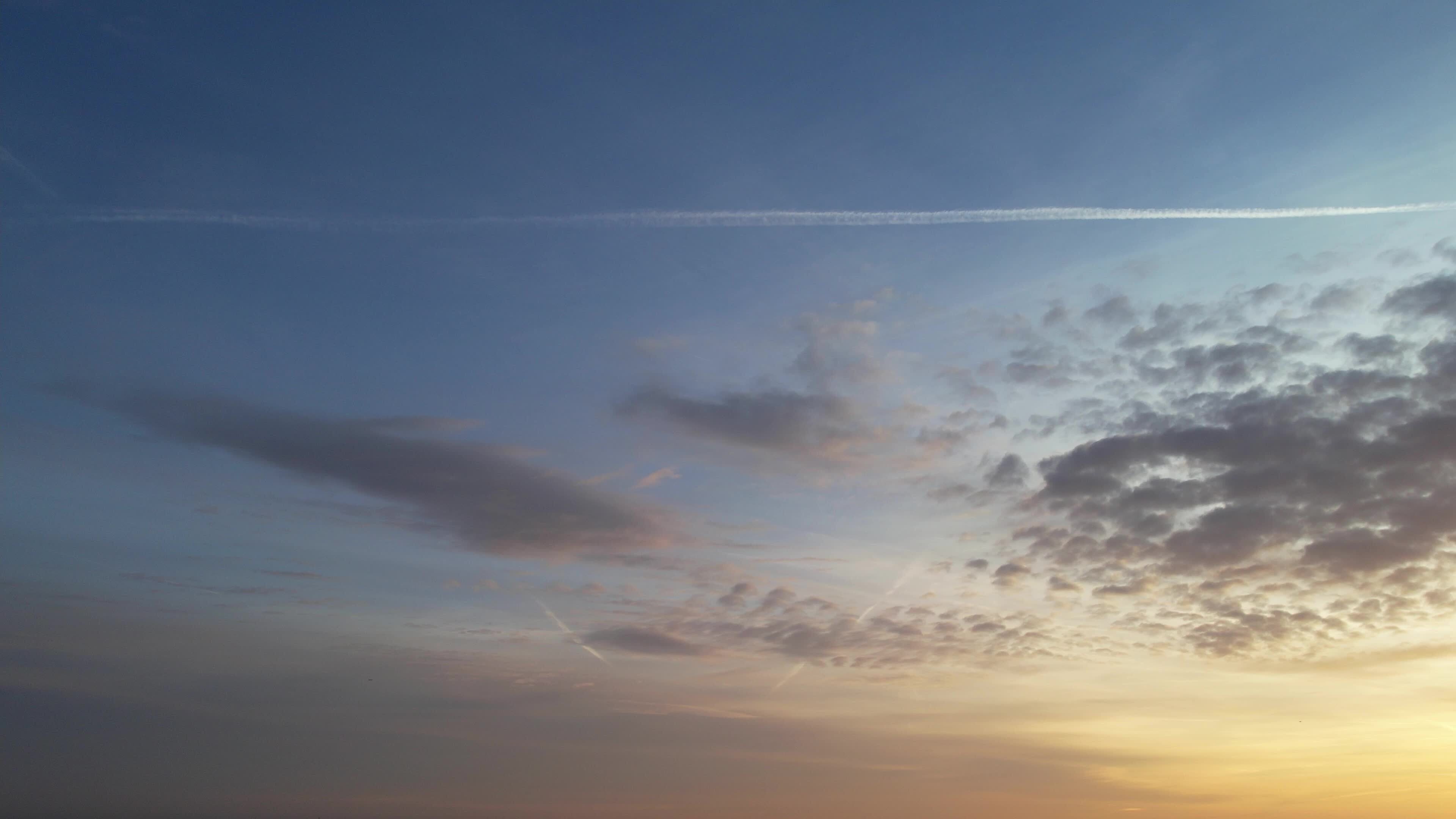 Most Beautiful Colours of Sky and Clouds over England United Kingdom ...