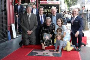 ceremonia en honor a jeff goldblum con una estrella foto