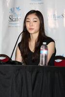 los angeles - sep 7 7 yuna Kim a el todas ese patinar los angeles 2010 prensa conferencia a pickwick Patinaje pista en septiembre 7, 2010 en burbank, California foto