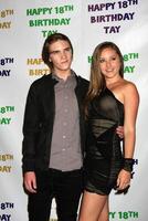 los angeles - oct 21 Alejandro le bajo, raquel zorro llegando a Taylor spreitlers 18 cumpleaños fiesta a el carmesí en octubre 21, 2011 en los ángeles, California foto