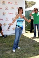 Lisa Rinna llegando a el un hora para héroes celebridad carnaval beneficiando el elizabeth vidriado pediatría SIDA Fundación a el wadsworth teatro jardines en madera del oeste , California en junio 7, 2009 2009 foto