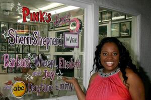 EXCLUSIVE Sherri Shepherd stops by Pink's Hot Dog Stand which honored her with a welcoming sign in  Hollywood, CA June 19, 2008     EXCLUSIVE photo