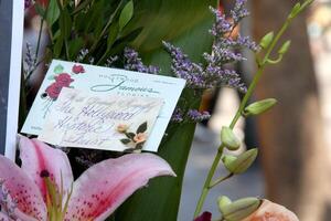 farrah fawcett artículos izquierda en memorial a su estrella en el hollywood caminar de fama en hollywood, California en junio 25 2009 foto