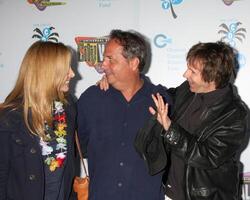 Lisa kudrow Jon lovitz, dana carvey llegando a el apertura de el Jon lovitz comedia club a universal ciudad caminar en los ángeles, California en mayo 28, 2009 2009 foto