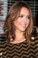 los angeles - ago 25 jessica alba llega a el machete estreno a orfeo teatro en agosto 25, 2010 en los ángeles, California foto