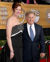 Geena Davis Martin Sheen 12th Annual Screen Actors Guild  Awards Shrine Auditorium Los Angeles, CA January 29, 2006 photo