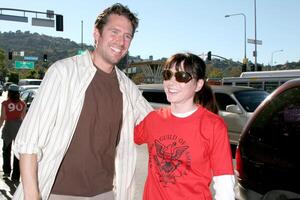 alexis denisof alyson Hannigan pantalla del actor gremio apoyo el del escritor gremio de America Huelga fuera de nbcuniversal estudios lote lankershim bulevar los ángeles, California noviembre 13, 2007 foto