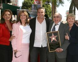 Dawn Wells Susan Olsen Christopher Knight Sherwood Schwarts and Florence Henderson Sherwood Schwartz receives a star on the Hollywood Walk of FameLos Angeles CAMarch 7 2008 photo