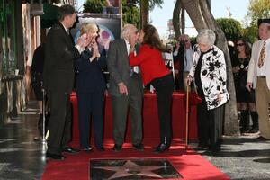 LeRon Gubler Florence Henderson Sherwood Schwartz Dawn Wells and Sherwoods wifeSherwood Schwartz receives a star on the Hollywood Walk of FameLos Angeles CAMarch 7 2008 photo