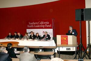 larry rey, Joe Dios mío, Howard kahn, Jeanne lambrew, palmadita mackin, dr. leslie sajón, bruce vladeck, pete delgado foto