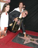 emilio estefan y familia emilio estefan estrella en el hollywood caminar de fama los ángeles, California junio 9, 2005 foto