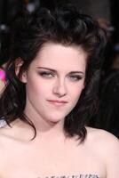 kristen Stewart llegando a el nuevo Luna estreno del hombre madera del oeste pueblo teatro madera del oeste, California noviembre dieciséis, 2009 foto