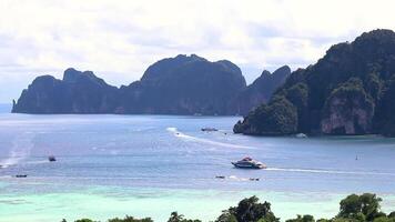 koh fi fi don Tailandia playa isla punto de vista panorama vista. video