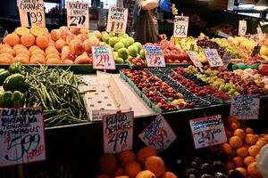 Fresco Produce para rebaja a un abierto mercado foto