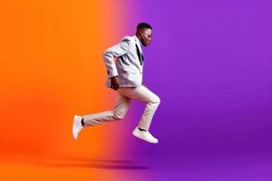 ai generado joven energético africano hombre con Gafas de sol saltos en púrpura antecedentes foto
