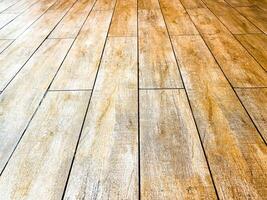 de color claro madera dura piso con un suave y pulido superficie, adecuado para moderno interiores foto