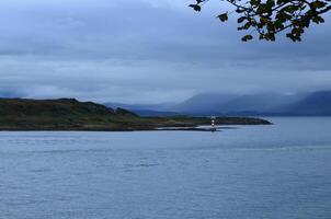 rojo y blanco a rayas kerrera faro en Escocia foto