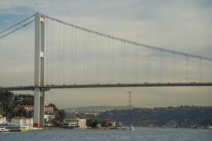 15 temmuz sehitler koprusu puente Estanbul bósforo crucero foto