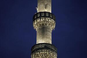 eminonu Yeni cami nuevo mezquita en Estanbul Turquía noche ver foto