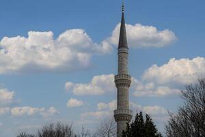 sultanahmet azul mezquita en Estanbul, Turquía - el minaretes torre foto