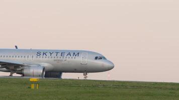 KAZAN, RUSSIA - AUGUST 05, 2022. Carrier Airbus A320, RA-73757 of Aeroflot, Skyteam livery, taxiing to the runway before takeoff of Kazan airport. Jet airplane on the airfield. Travel concept video