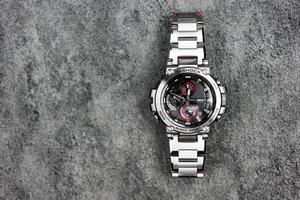 samut prakan, Tailandia - febrero 8, 2024 choque g modelo mtg-b1000d-1adr es difícil reloj y lujo para caballeros quien utilizar esta reloj durante diario rutina. foto