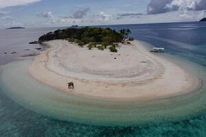 Aerial view of Maltatayoc island photo