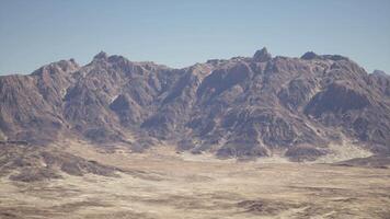 A view of a mountain range in the desert video