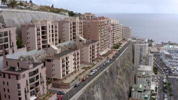 aereo Visualizza di il cittadina di radazul su il costa di tenerife isola, canarino isole, Spagna video
