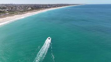 barcos viento tablista agua Deportes Scarborough playa Perth Australia aéreo 4k video