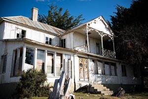 abandoned creepy house photo