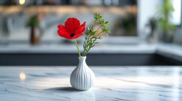 ai generado un minimalista florero con uno rojo flor soportes en un blanco mármol mesa foto