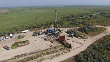 Carrying out repair of an oil well photo