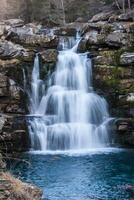 cascada en un Español nacional parque Ordesa y monte perdido nacional parque foto