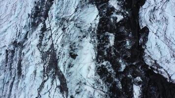 montagna ghiacciaio nel Islanda. fusione Ghiaccio. video