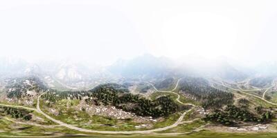 une La peinture de une Montagne intervalle avec une route Aller par il video