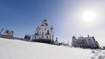 kerk Aan bloed. tempel in ochtend- Jekaterinenburg, Rusland. tempel Aan bloed in winter. de plaats van dood van de keizerlijk familie van Rusland - nikolay ii video