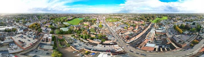 aéreo panorámico ver de central hitchin ciudad de Inglaterra unido Reino. octubre 28, 2023 foto