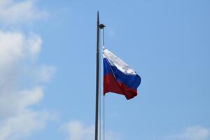 el revoloteando bandera de Rusia. foto