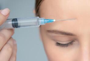 Forehead Wrinkle Smoothing photo