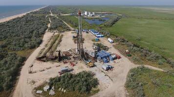 Carrying out repair of an oil well photo